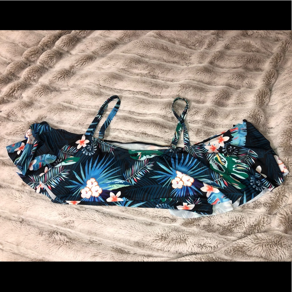 SHEIN plus tropical flounce bikini top